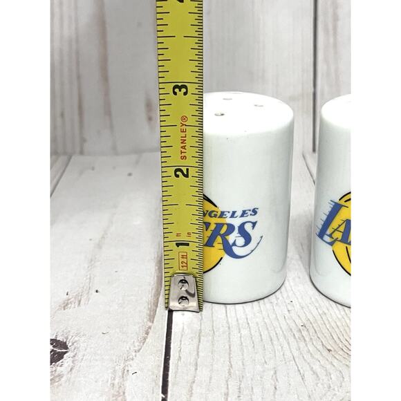 Los Angeles Lakers Ceramic Salt And Pepper Shaker Set - Picture 5 of 6